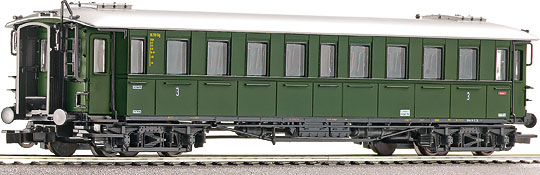 Passenger car 3rd class of express train<br /><a href='images/pictures/Roco/45496.jpg' target='_blank'>Full size image</a>